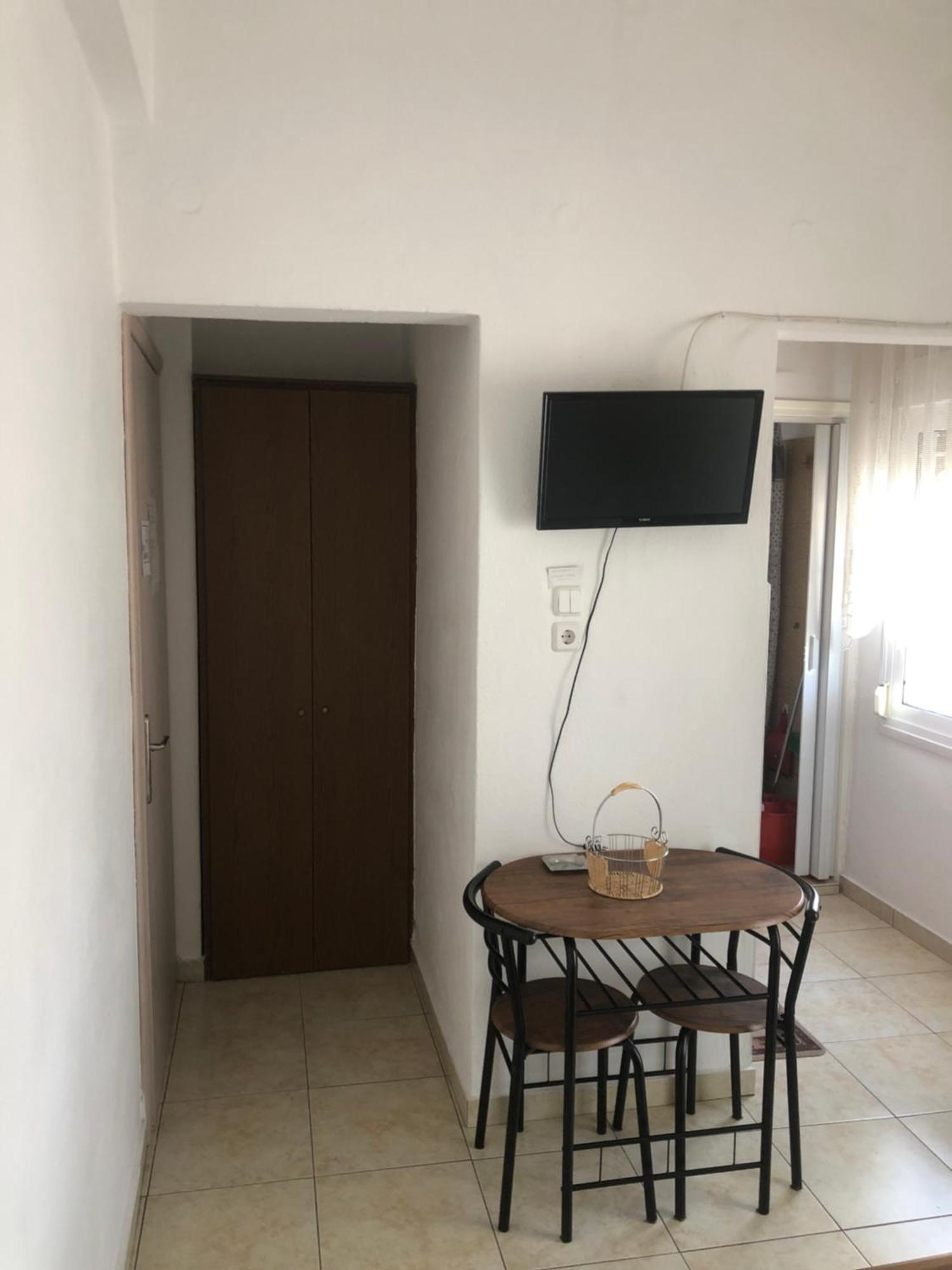 Nikos Rooms Néa Péramos Dış mekan fotoğraf
