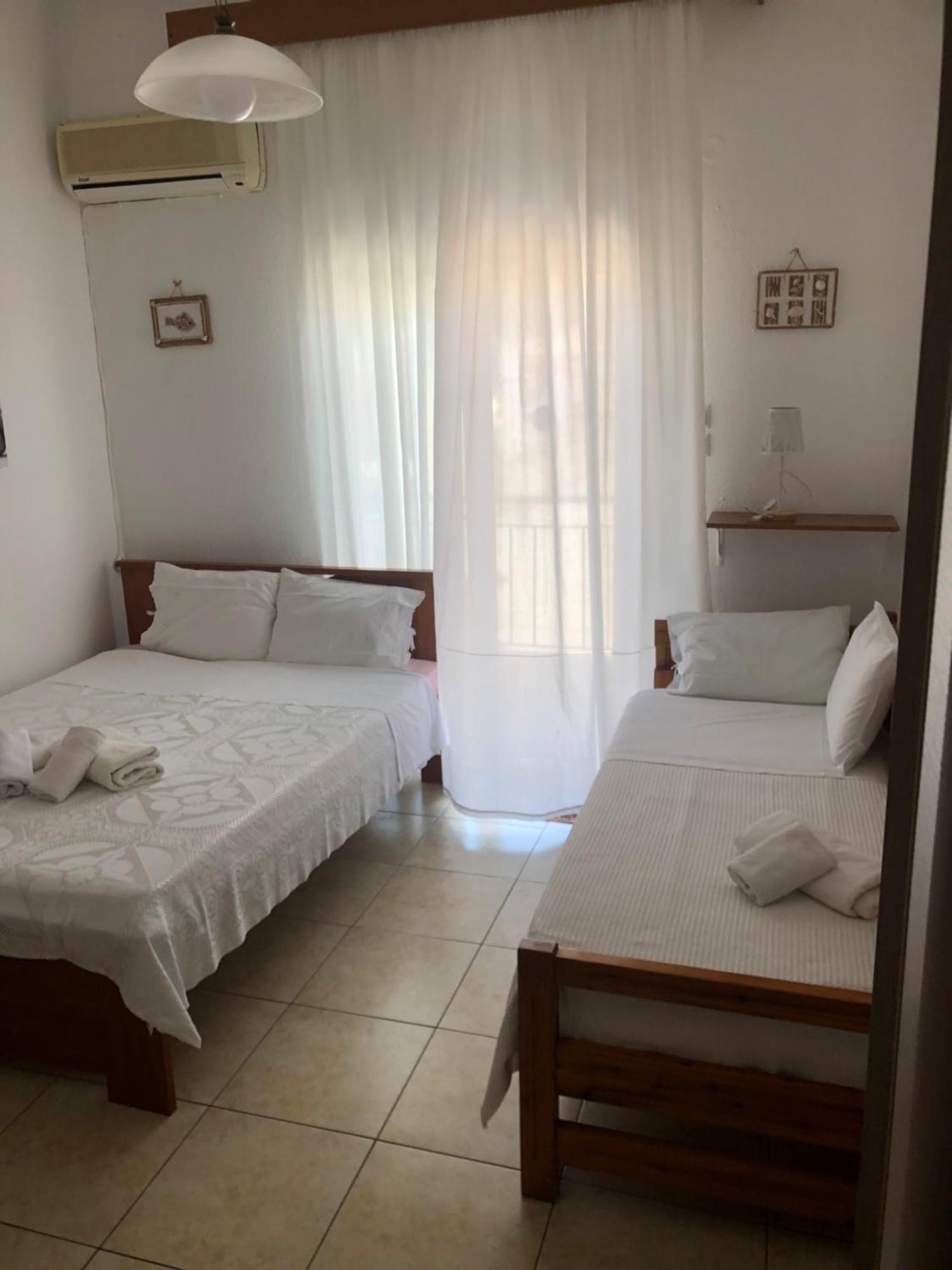 Nikos Rooms Néa Péramos Dış mekan fotoğraf