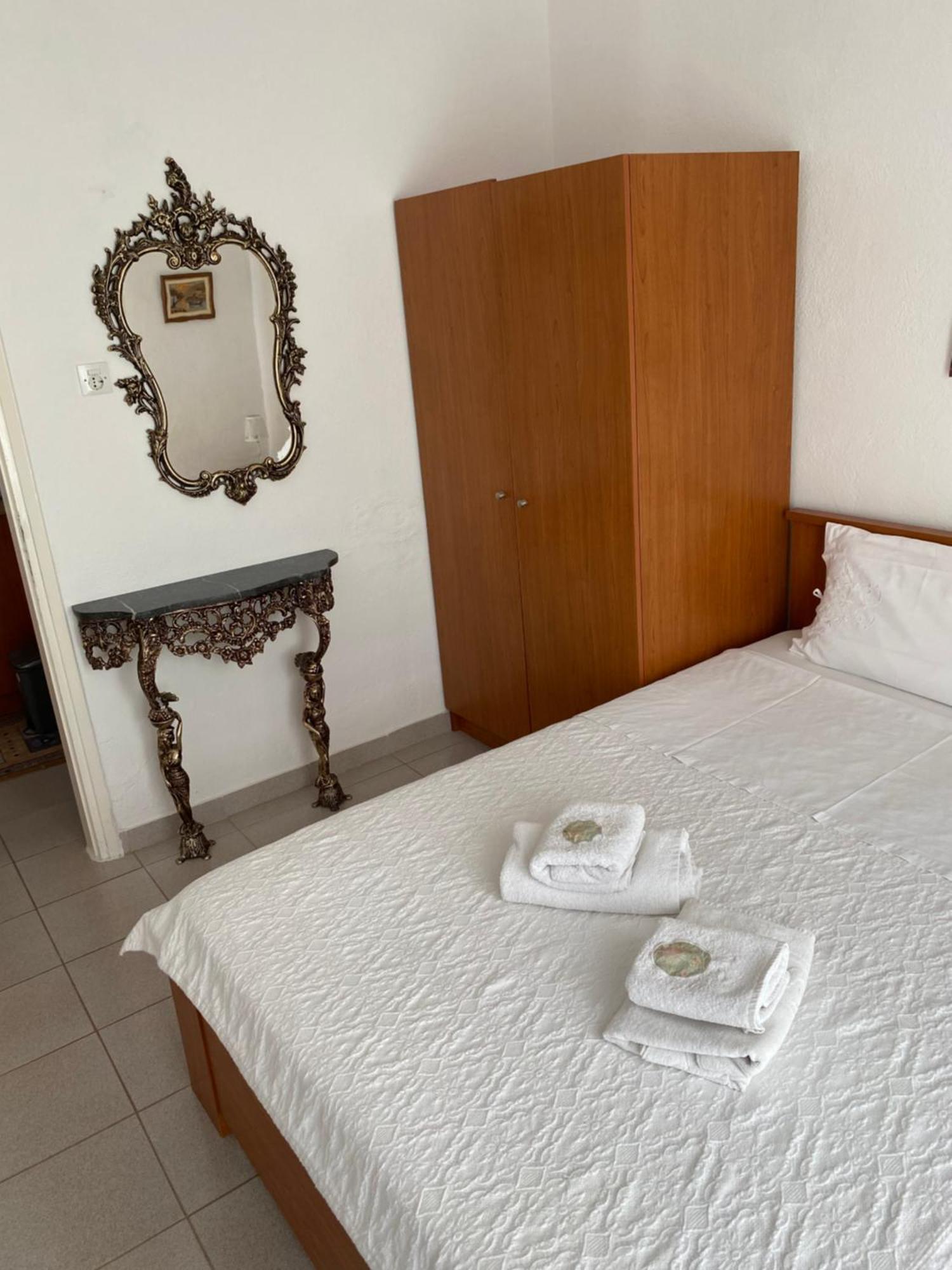 Nikos Rooms Néa Péramos Dış mekan fotoğraf